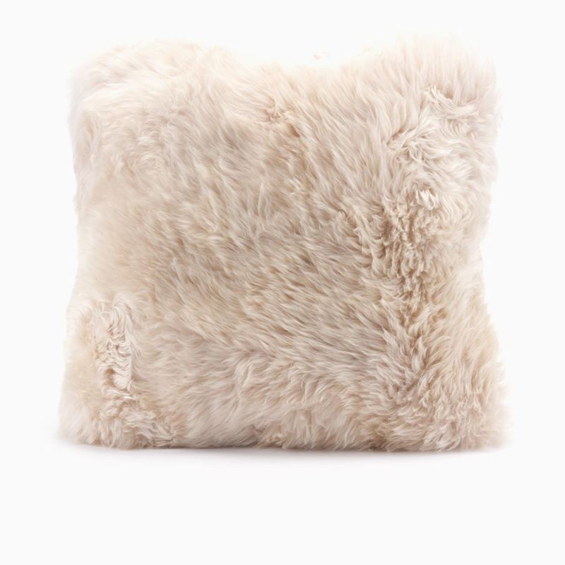 Warmbat kussen mid long wool blush